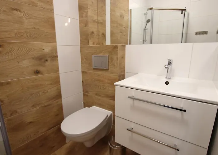 Na Plazowej * 벵기에르스카 구르카